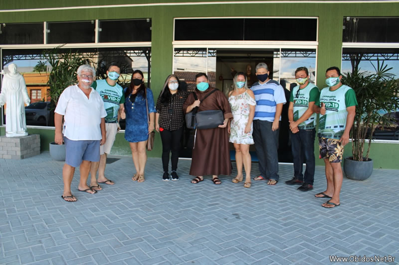 Coordenadores da Ação com o Frei Nicolau na Santa Casa
